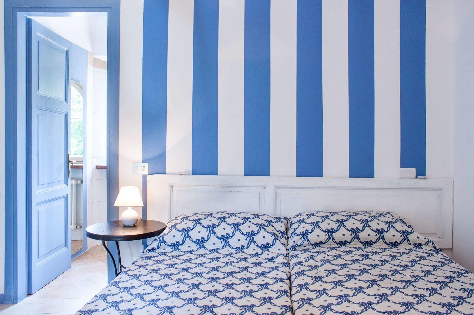 Casa La Viola Blu Panzió Cernobbio Kültér fotó