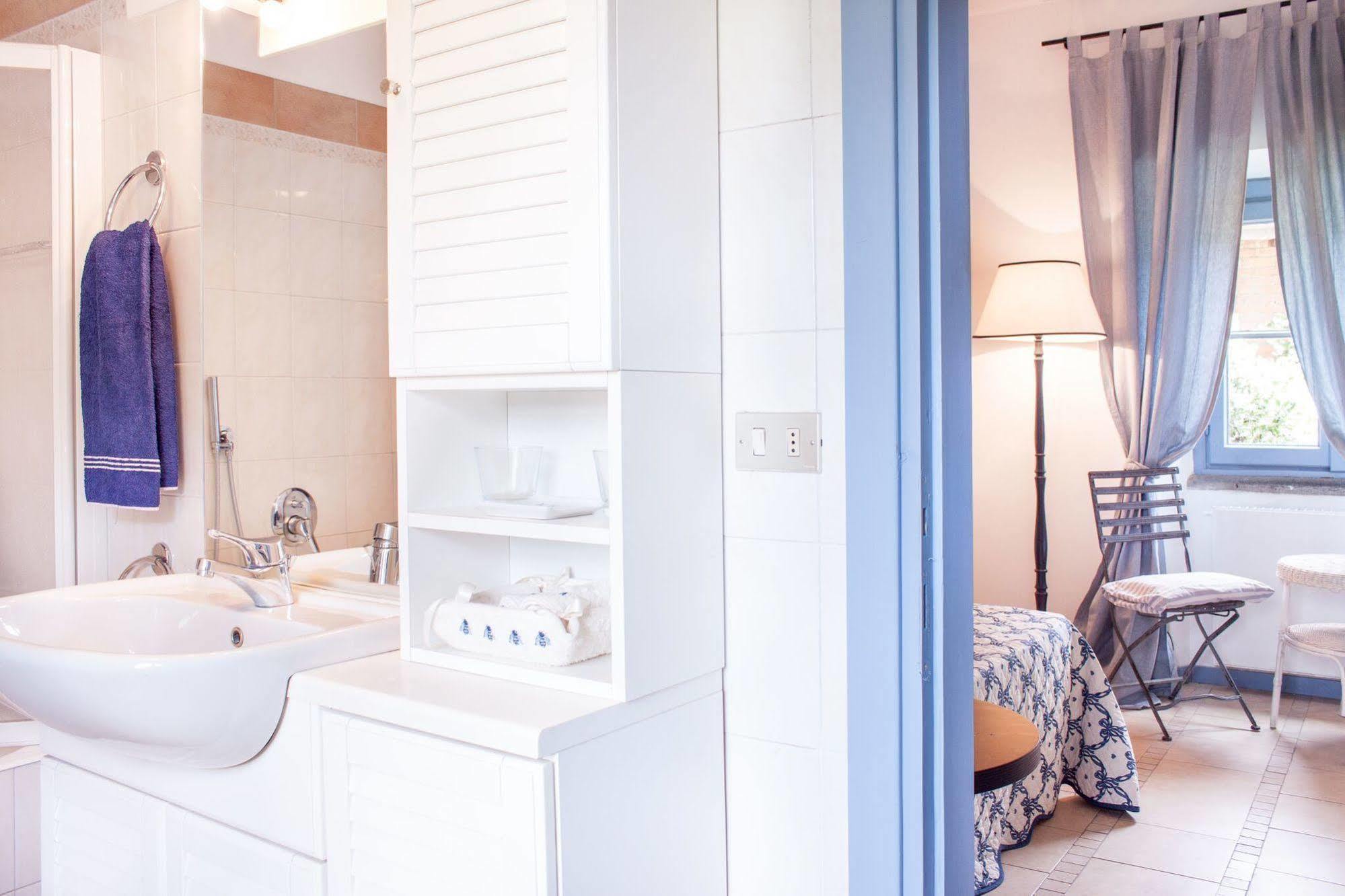 Casa La Viola Blu Panzió Cernobbio Kültér fotó